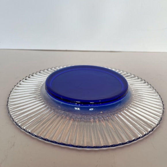 Vintage Pier 1 Ribbed Glass Plates with Cobalt Center - Picture 10 of 11